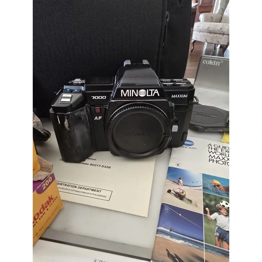 Minolta Maxxum 7000 35mm Film Camera Bundle, ‎ 4 Lenses, Flash, Filters, Manuals